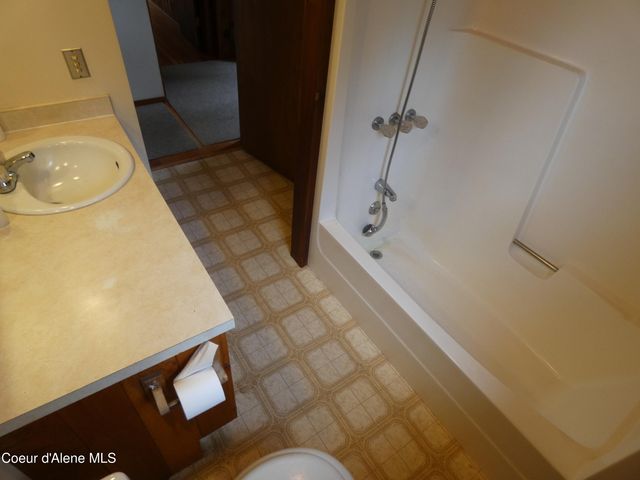 366 Yukon Road, Bonners Ferry, ID 83805