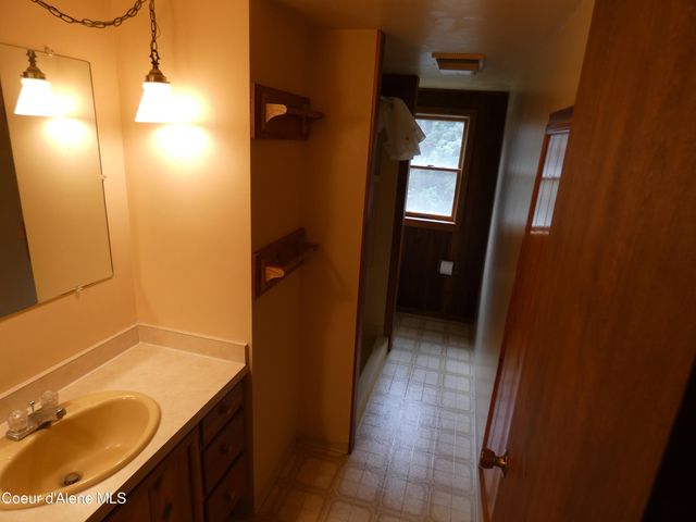 366 Yukon Road, Bonners Ferry, ID 83805