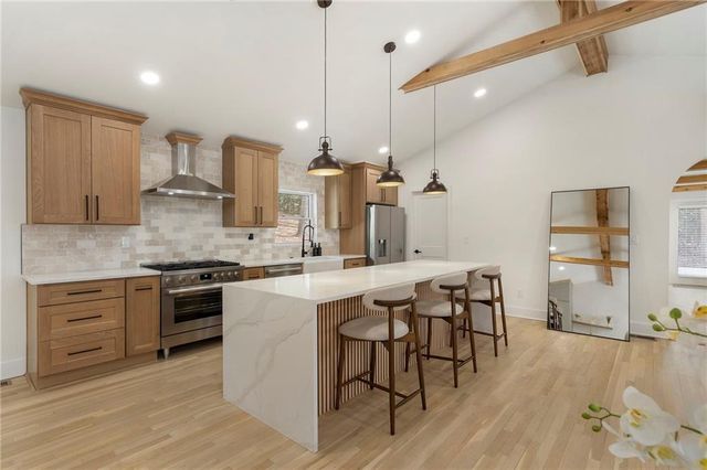 725 Starlight Lane, Atlanta, GA 30342