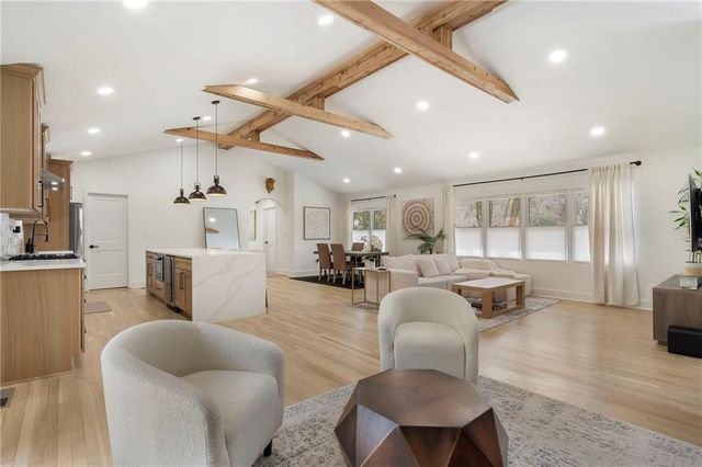 725 Starlight Lane, Atlanta, GA 30342