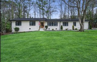 725 Starlight Lane, Atlanta, GA 30342