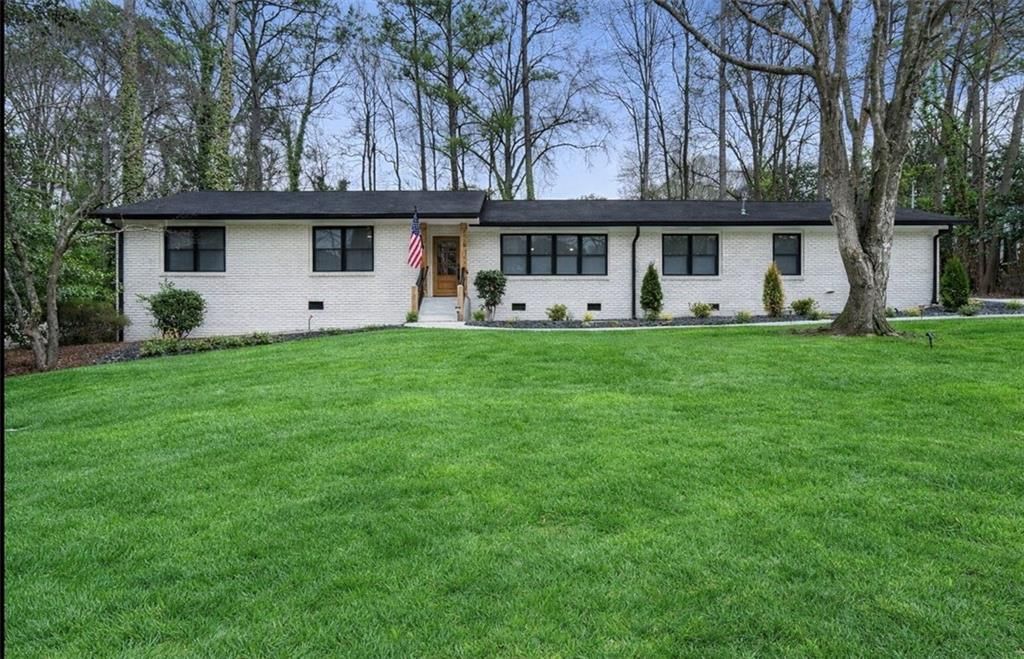 725 Starlight Lane, Atlanta, GA 30342