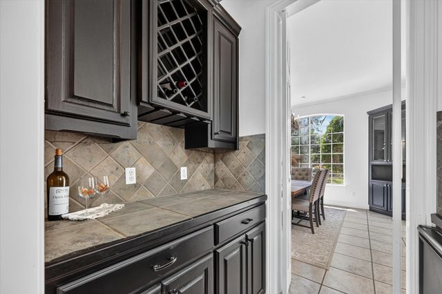 6308 Estates Lane, Fort Worth, TX 76137