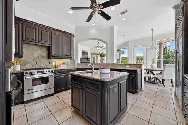 6308 Estates Lane, Fort Worth, TX 76137