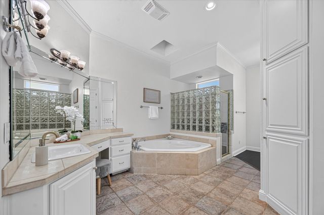 6308 Estates Lane, Fort Worth, TX 76137