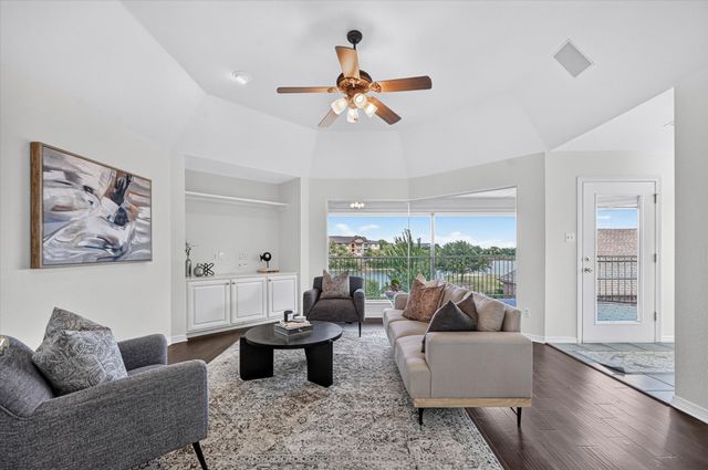 6308 Estates Lane, Fort Worth, TX 76137