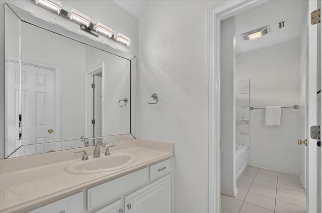 6308 Estates Lane, Fort Worth, TX 76137