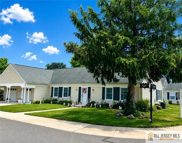 496 Revere Way 496A, Monroe, NJ 08831