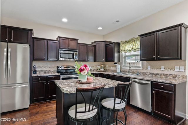 138 Cavalier Drive, Jacksonville, NC 28546
