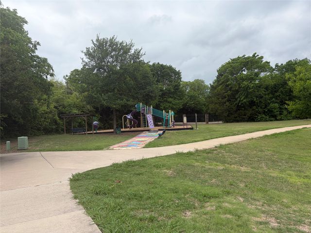 1827 Whitecliff Drive, Duncanville, TX 75137