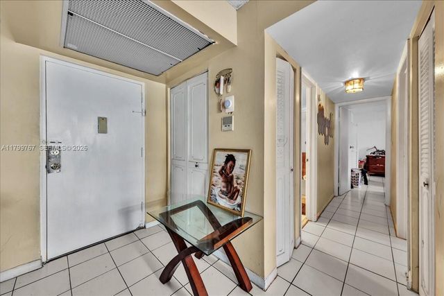 2451 NW 41st Ave 304, Lauderhill, FL 33313