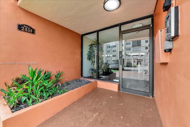2451 NW 41st Ave 304, Lauderhill, FL 33313
