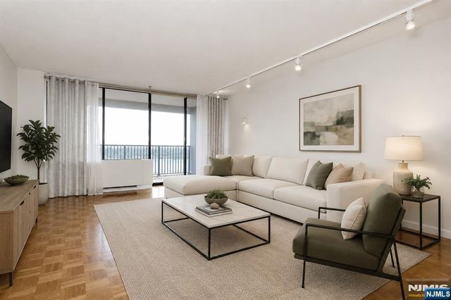 6 Horizon 2405, Fort Lee, NJ 07024