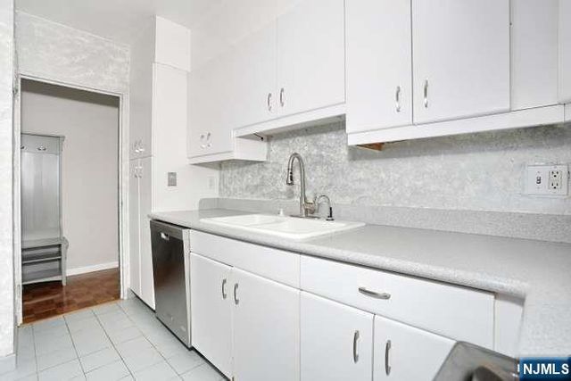 6 Horizon 2405, Fort Lee, NJ 07024