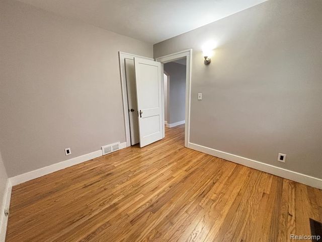 8095 Continental Avenue, Warren, MI 48089