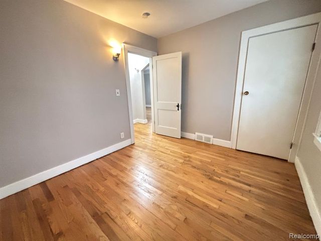 8095 Continental Avenue, Warren, MI 48089