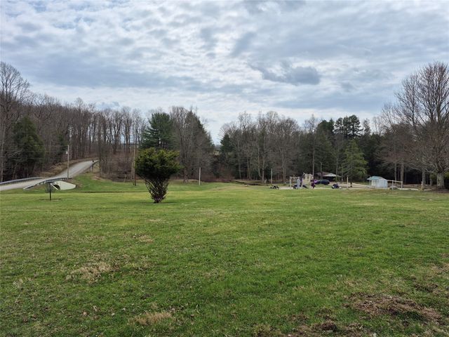 14353 GIBSON Road, Conneaut Lake, PA 16316