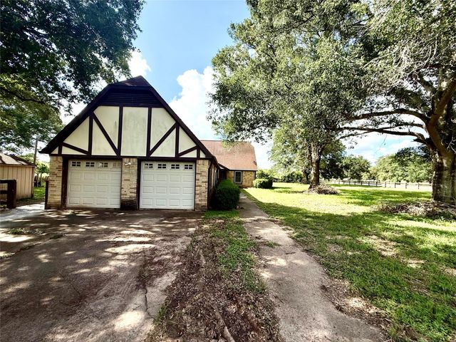 10215 Hidden Lake Lane, Richmond, TX 77406