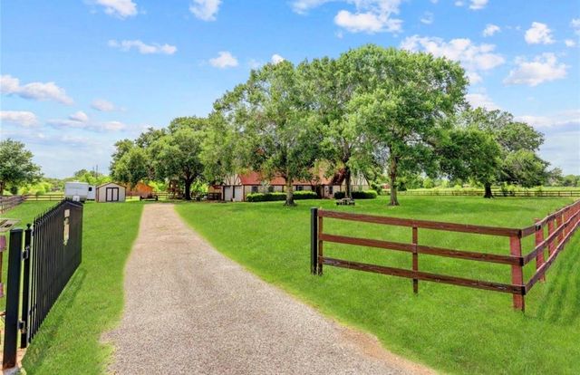 10215 Hidden Lake Lane, Richmond, TX 77406