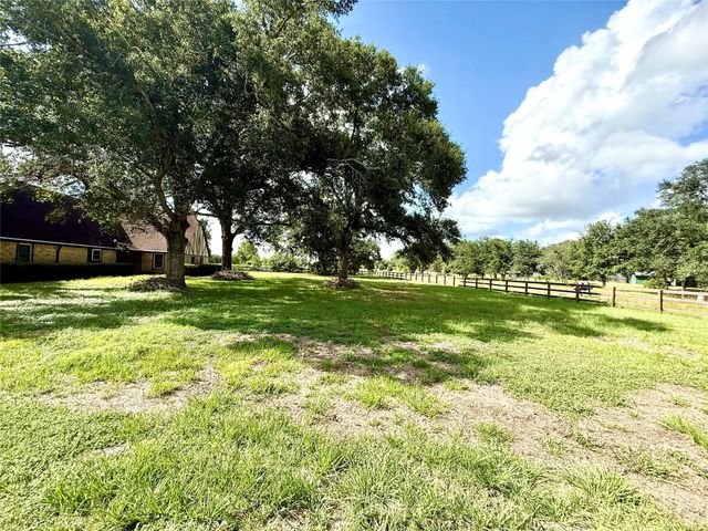 10215 Hidden Lake Lane, Richmond, TX 77406