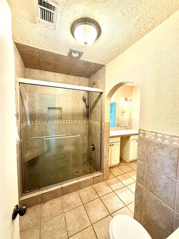 10215 Hidden Lake Lane, Richmond, TX 77406