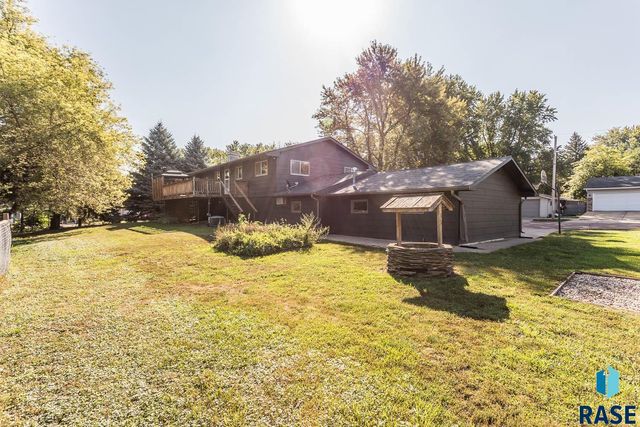 4412 E 20th St, Sioux Falls, SD 57103