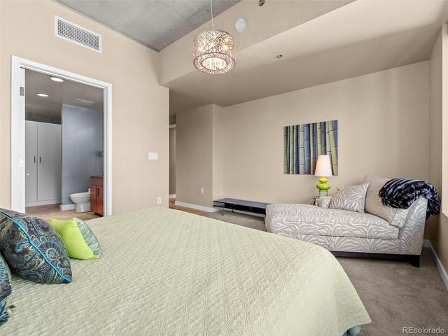 891 14th St 1701, Denver, CO 80202