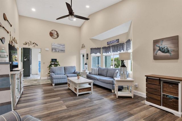 1646 SE Green Acres Circle F101, Port St. Lucie, FL 34952