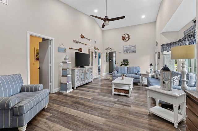 1646 SE Green Acres Circle F101, Port St. Lucie, FL 34952