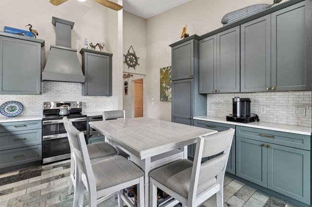 1646 SE Green Acres Circle F101, Port St. Lucie, FL 34952