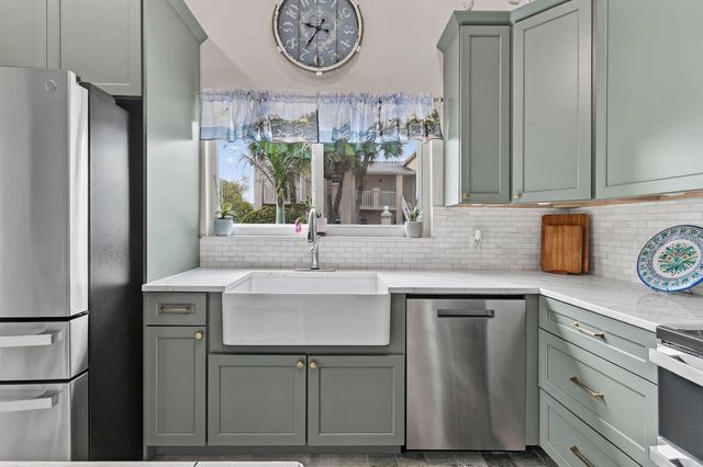 1646 SE Green Acres Circle F101, Port St. Lucie, FL 34952