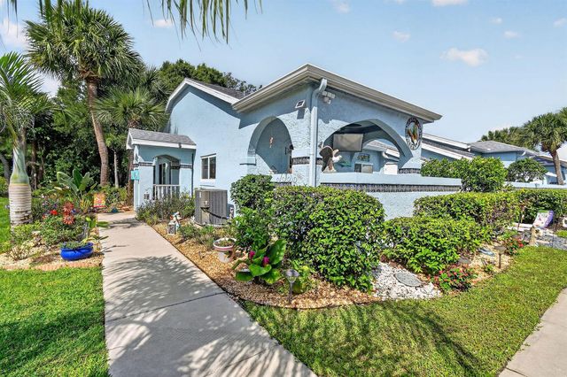 1646 SE Green Acres Circle F101, Port St. Lucie, FL 34952