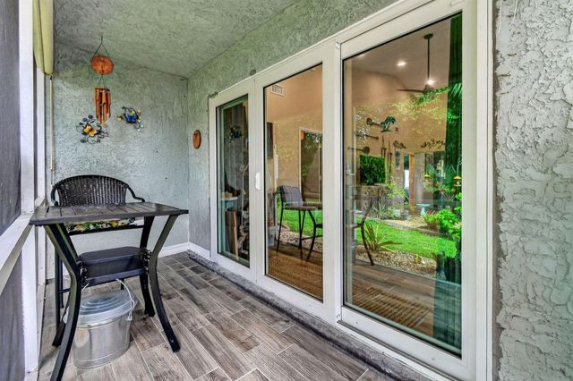 1646 SE Green Acres Circle F101, Port St. Lucie, FL 34952