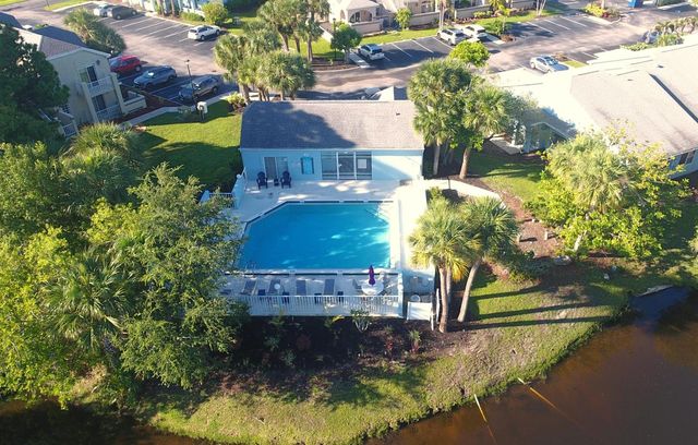 1646 SE Green Acres Circle F101, Port St. Lucie, FL 34952