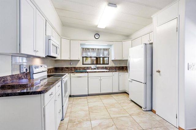 48014 Jaruco Bay, Boynton Beach, FL 33436