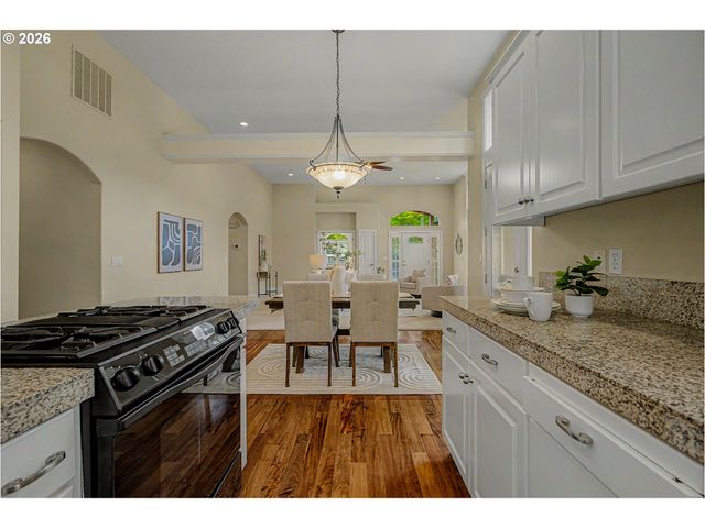 19955 Sw 60TH Ave, Tualatin, OR 97062