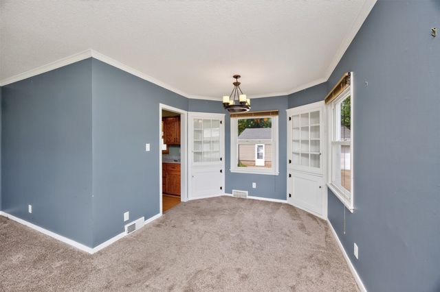 1820 62nd Street, Des Moines, IA 50322