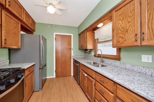 1820 62nd Street, Des Moines, IA 50322