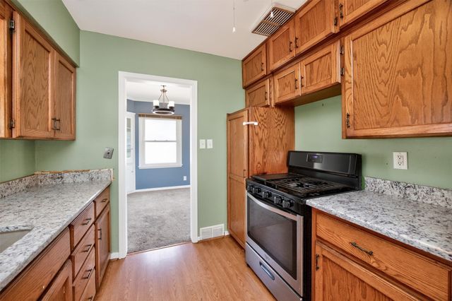 1820 62nd Street, Des Moines, IA 50322