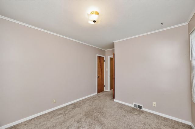 1820 62nd Street, Des Moines, IA 50322