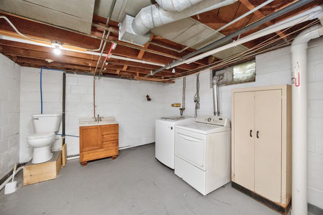 1820 62nd Street, Des Moines, IA 50322