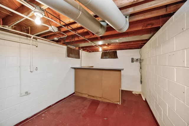 1820 62nd Street, Des Moines, IA 50322
