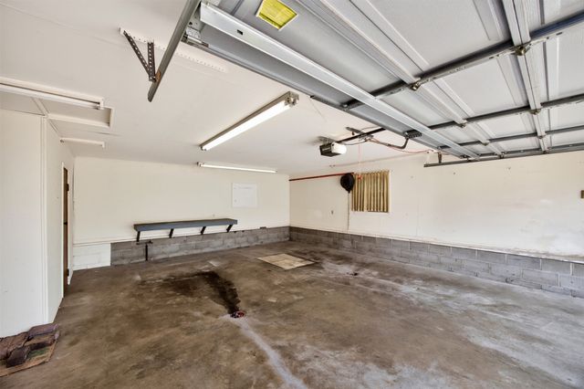 1820 62nd Street, Des Moines, IA 50322