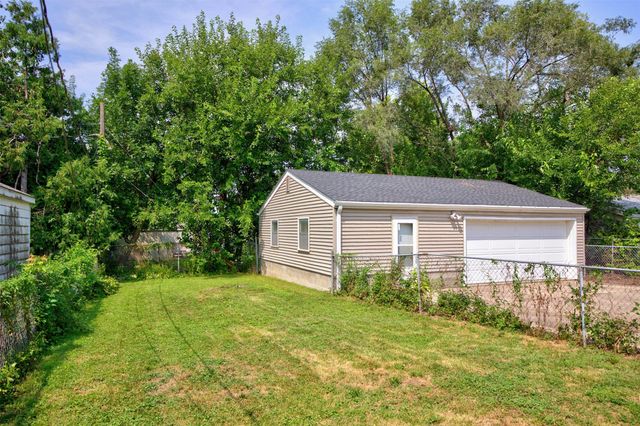 1820 62nd Street, Des Moines, IA 50322