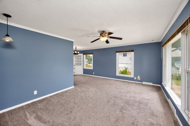 1820 62nd Street, Des Moines, IA 50322