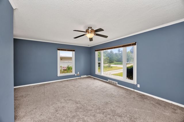 1820 62nd Street, Des Moines, IA 50322