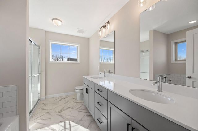 17965 Hidden Creek Trail, Lakeville, MN 55044