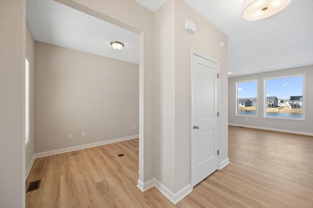 17965 Hidden Creek Trail, Lakeville, MN 55044