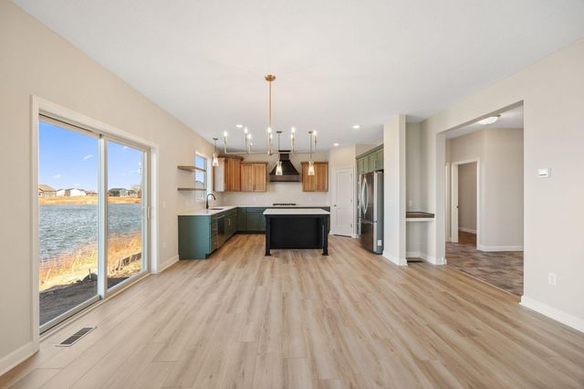 17965 Hidden Creek Trail, Lakeville, MN 55044