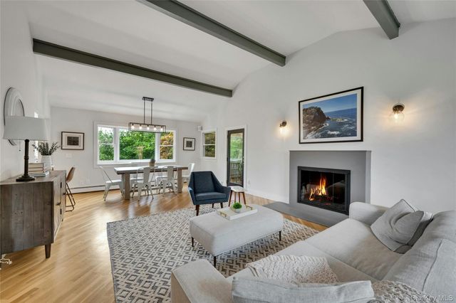 162 Florence Avenue, Thornwood, NY 10594